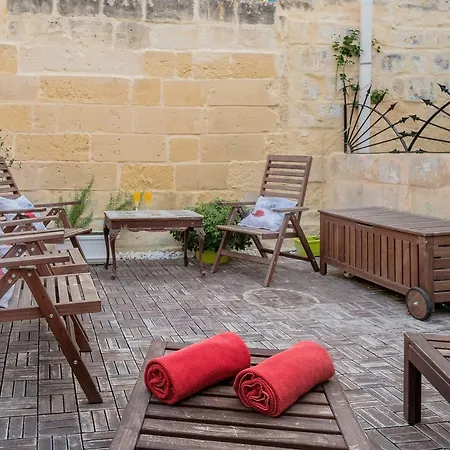 Ajkla Mansion 2* La Valletta