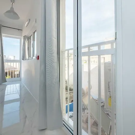 Affittacamere Ajkla Mansion 2*