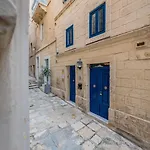 Ajkla Mansion La Valette