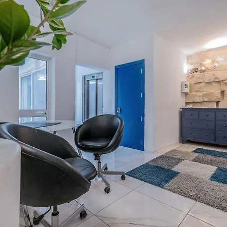 Πανσιόν Ajkla Mansion Βαλέτα