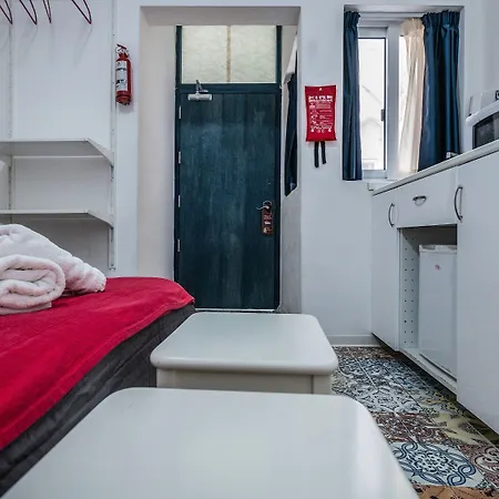 Ajkla Mansion Pensión La Valeta