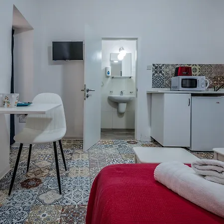 Ajkla Mansion Πανσιόν