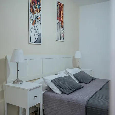 Πανσιόν Ajkla Mansion 2*