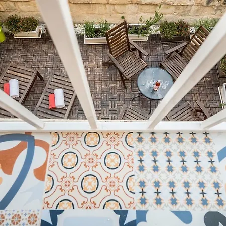 Ajkla Mansion Πανσιόν 2*