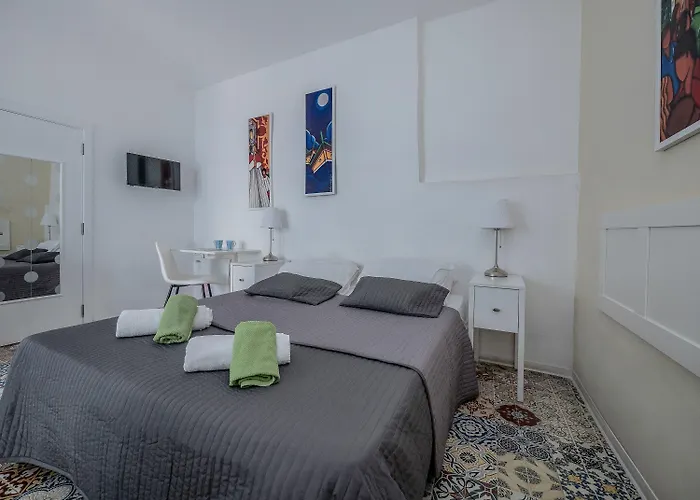 Ajkla Mansion فاليتا