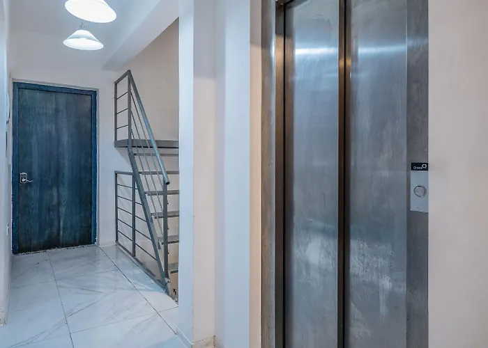 بيت ضيافة Ajkla Mansion