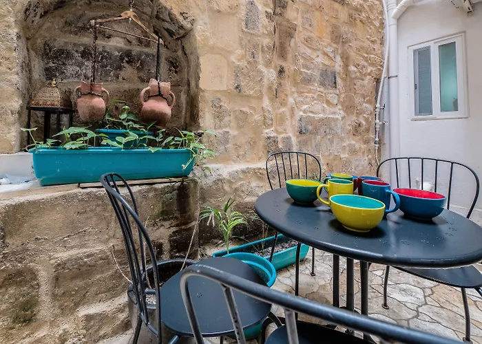 Ajkla Mansion بيت ضيافة 2*