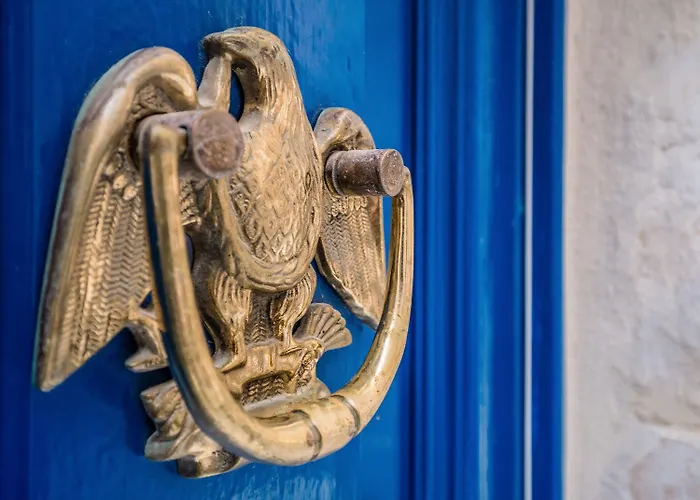 Ajkla Mansion Πανσιόν 2*